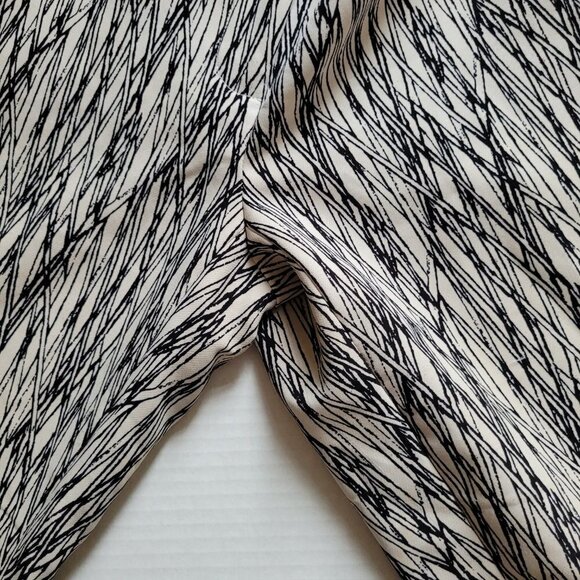 Vince Camuto pants white with black stripes stretch straight leg trousers small - Picture 11 of 12